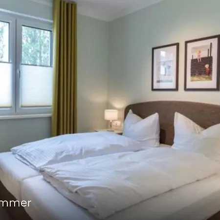 Haffhaus 1 In Garz Mit Blick Auf Haff